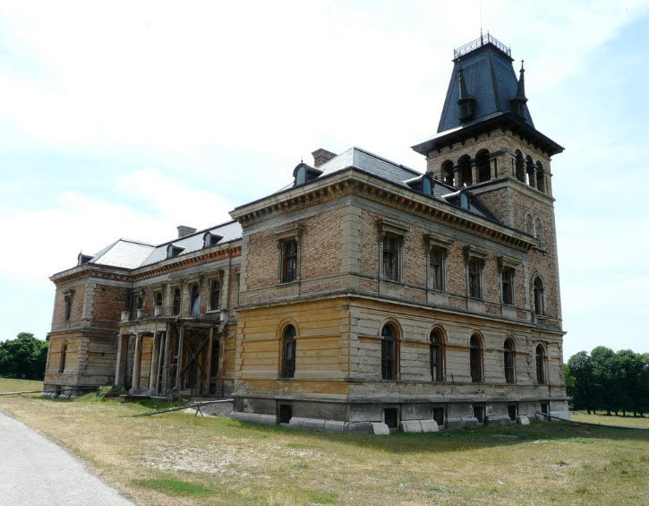 Kégl-Palace, Hungary